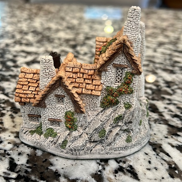 David Winter Cottages Green Dragon Pub - Picture 4 of 8